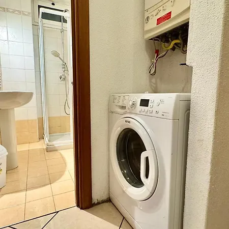 5 Min Dal Mare Grazioso Trilocale Апартаменты